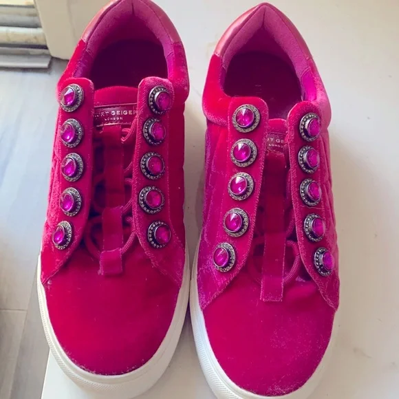 New Kurt Geiger London Pink Velvet Rhinestones Sneakers size EU 39 UK 6 - Picture 3 of 8